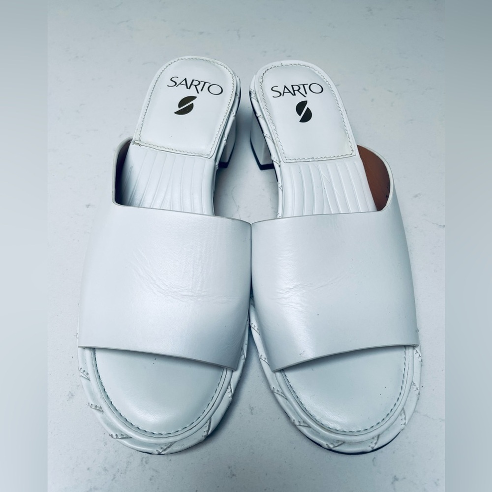 Franco Sarto White Sandals - Picture 9 of 10